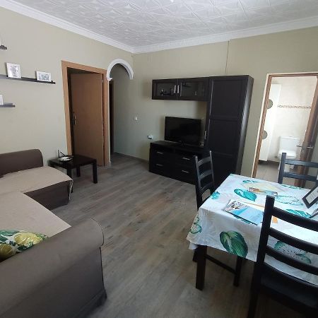Apartamento con terraza, tipo ático, dos dormitorios y salón con sofá cama Jerez de la Frontera Exterior foto